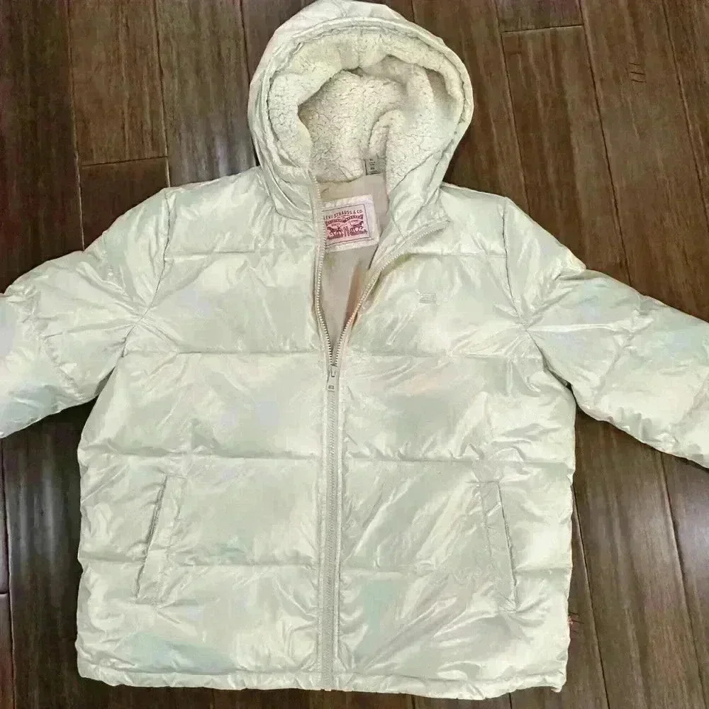 Levis Women's XL Shinny Ivory Puffer Jacket Sherpa
Lined Hooded Genuine Red Tab